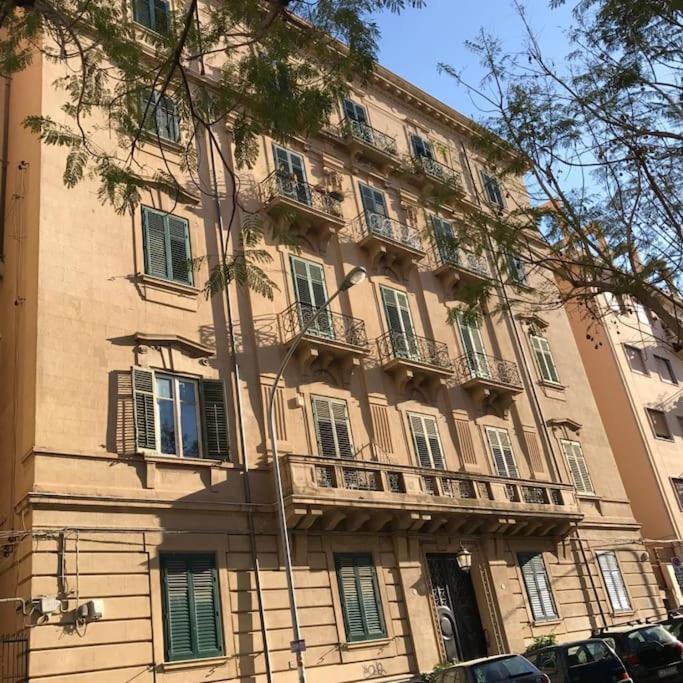 Bibi A Due Passi Dal Tribunale Centro * Palermo